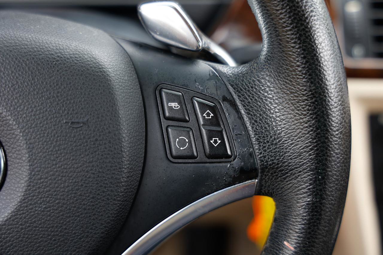 Used 2010 BMW 328i Coupe w/ Premium Pkg image 26