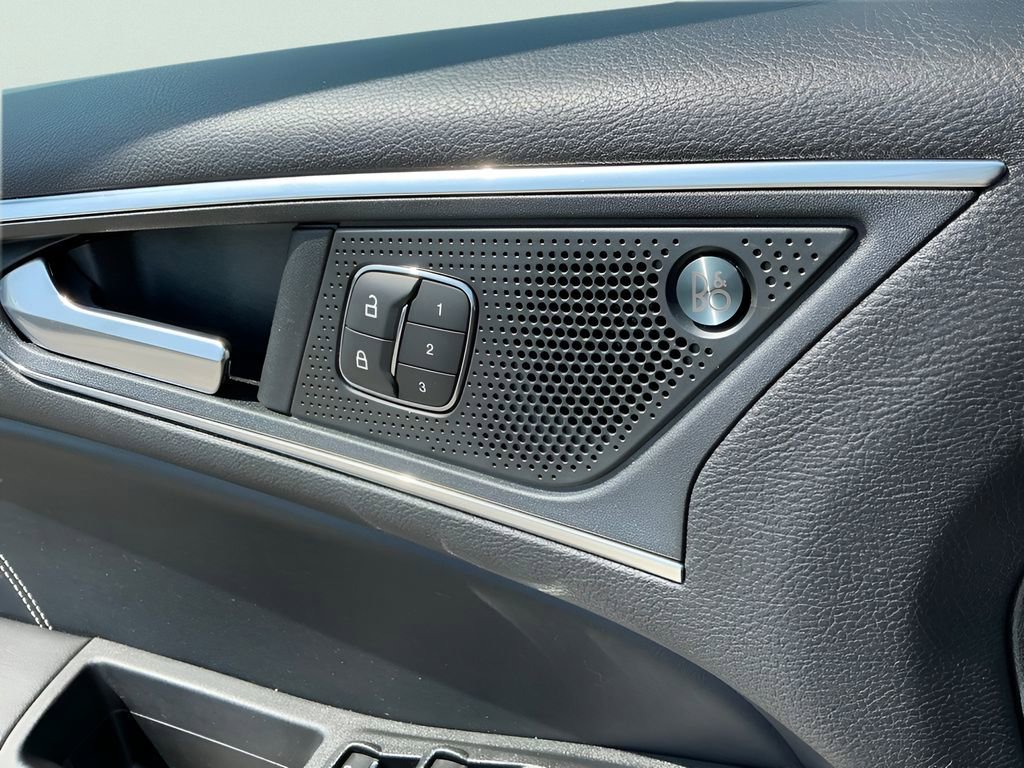 Certified 2022 Ford Edge ST image 22