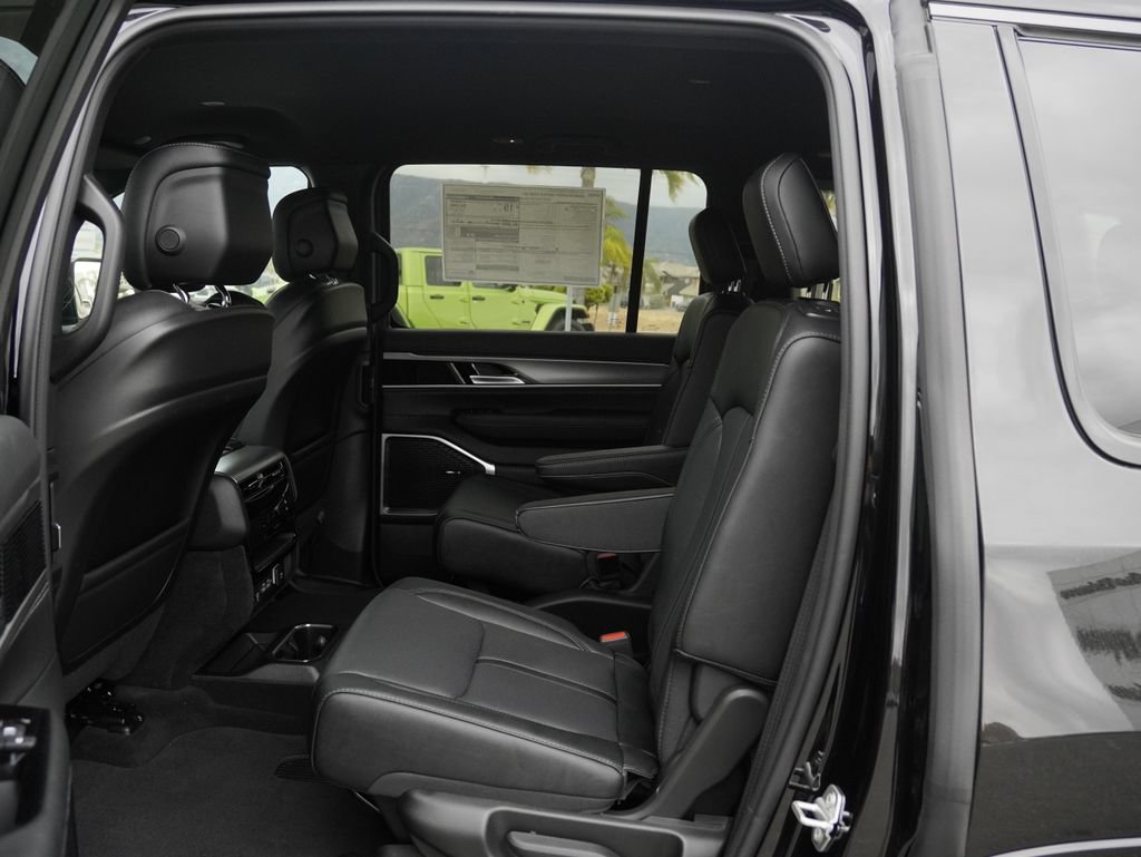 New 2026 Jeep Grand Wagoneer Limited AWD/4WD image 23