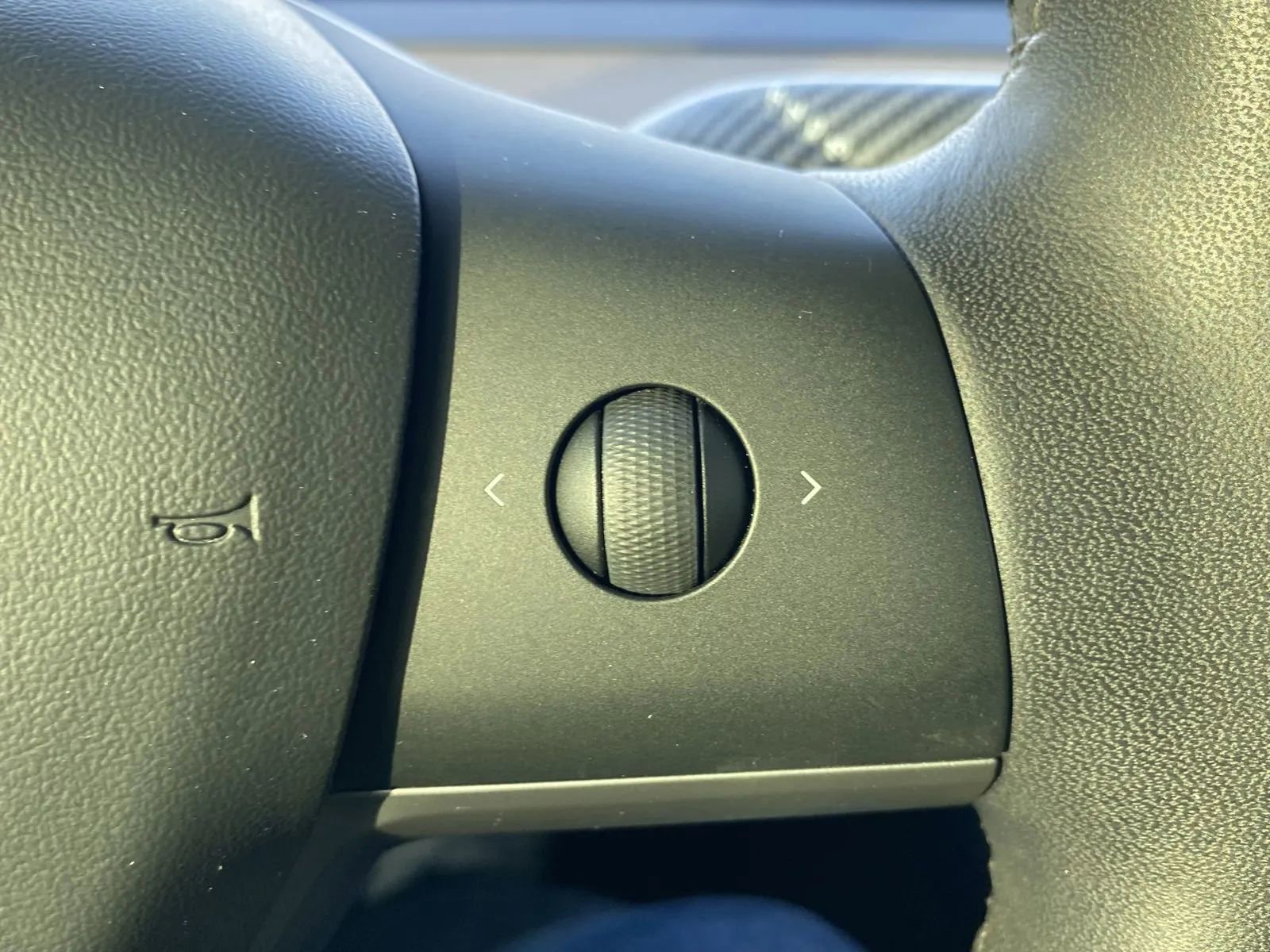 Used 2020 Tesla Model 3 Standard Range image 17