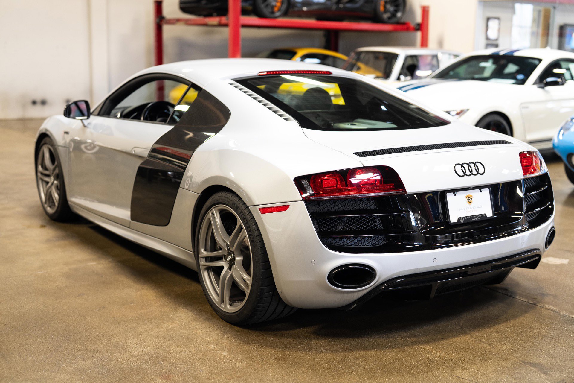 Used 2011 Audi R8 V10 image 7