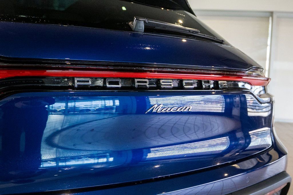 New 2026 Porsche Macan AWD/4WD image 14