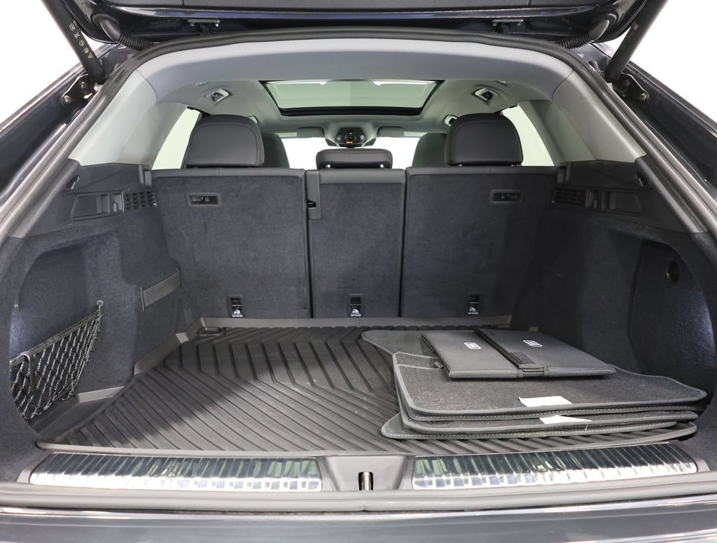 Used 2025 Audi Q5 Premium Plus w/ Premium Plus AWD/4WD image 28