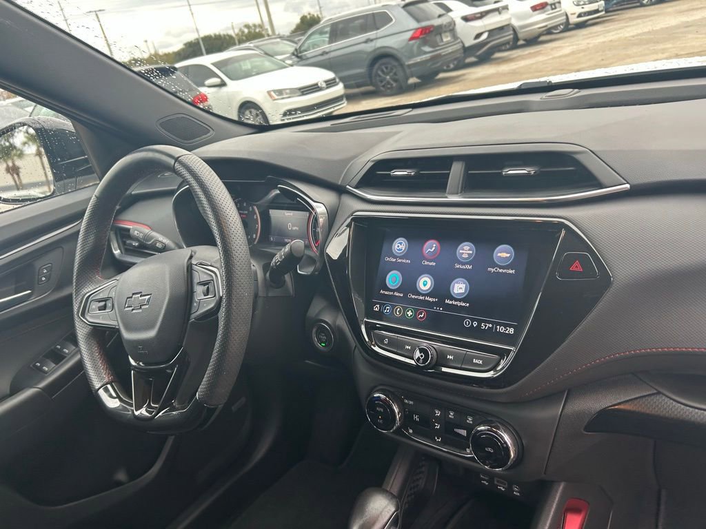 Used 2021 Chevrolet TrailBlazer RS w/ Technology Package image 35