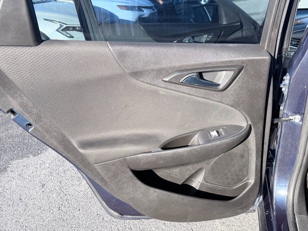 Used 2016 Chevrolet Malibu LT image 19