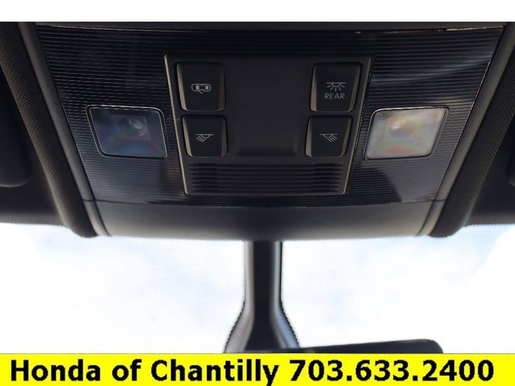 Used 2021 Volkswagen Atlas Cross Sport SE image 20