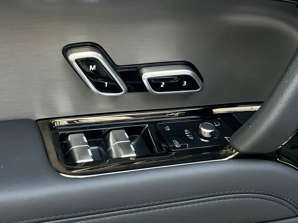 Used 2025 Land Rover Range Rover Sport Dynamic SE image 14