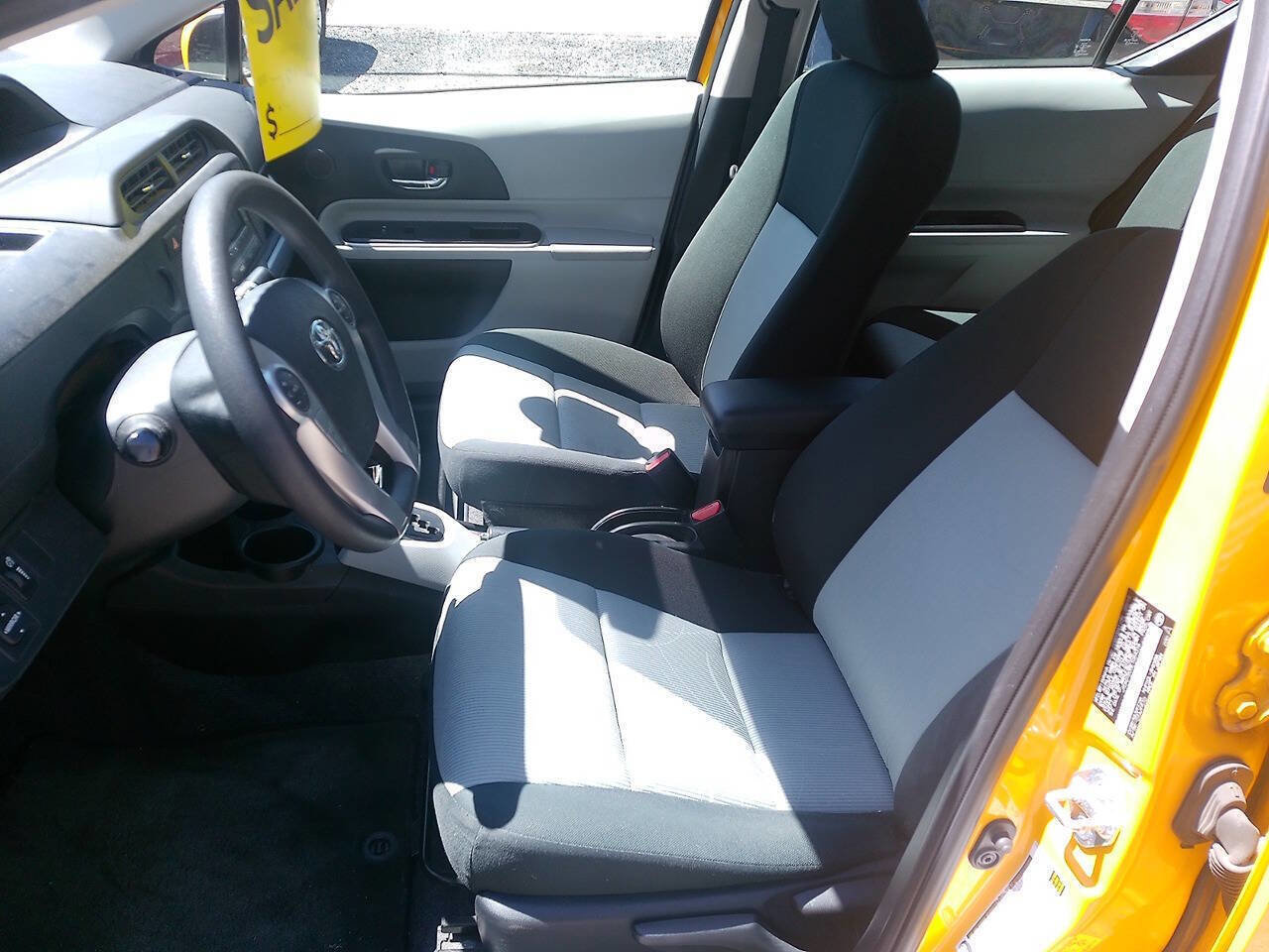 Used 2014 Toyota Prius C Two FWD image 31