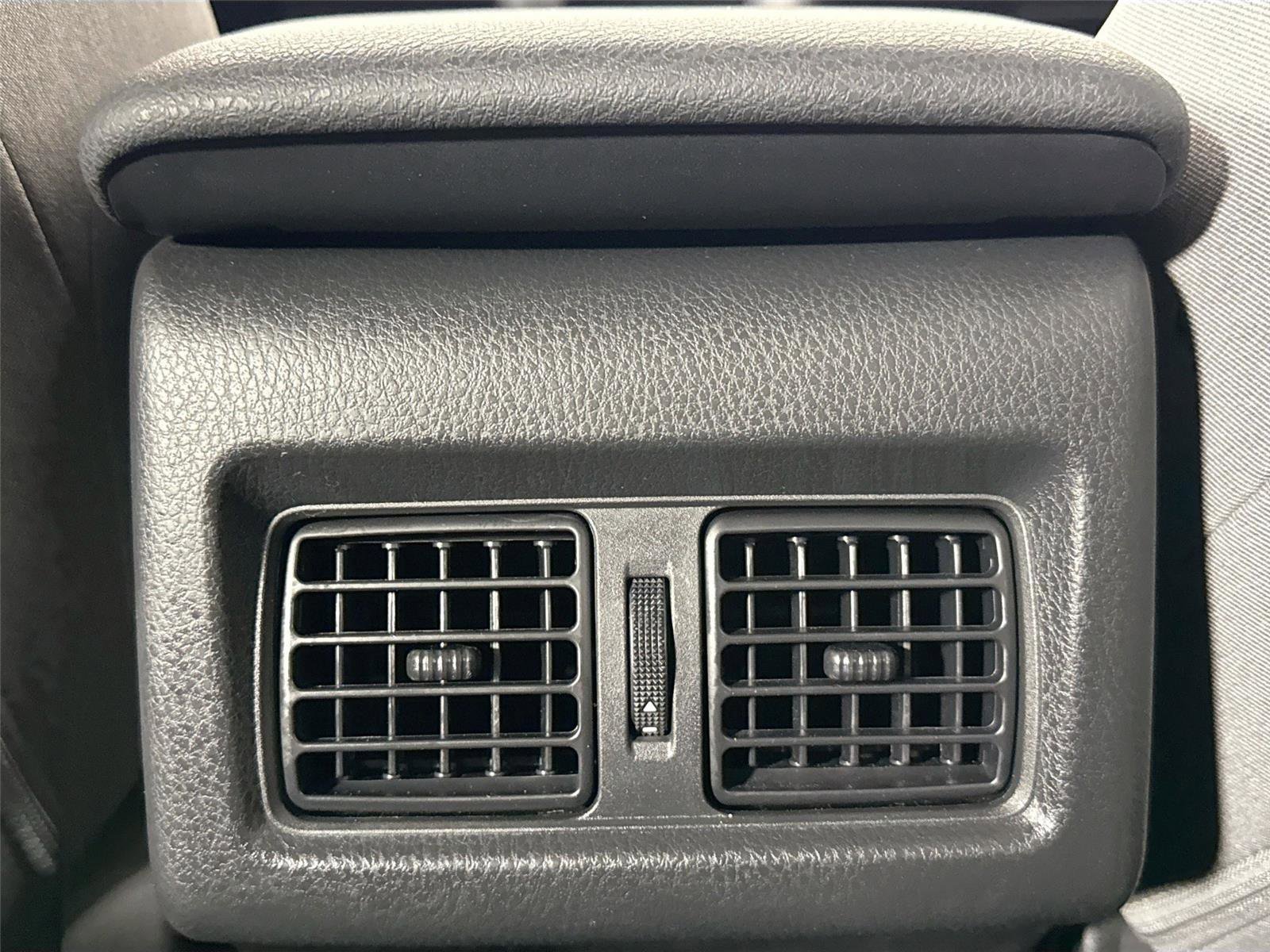 Used 2025 Toyota Camry LE w/ Convenience Package image 35