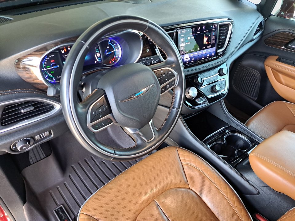Used 2021 Chrysler Pacifica Pinnacle FWD image 13