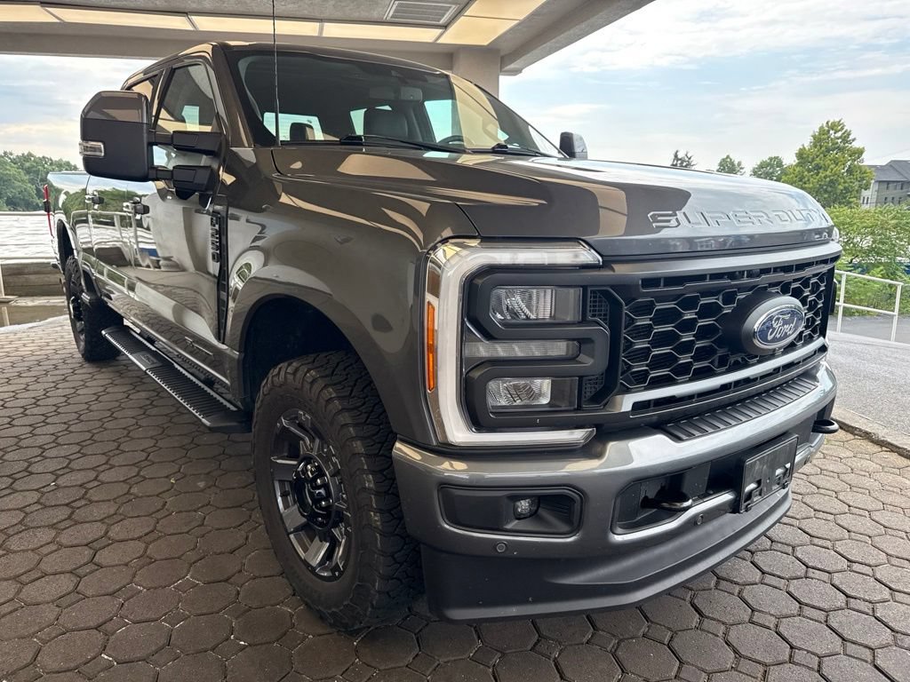Used 2023 Ford F250 Lariat w/ Lariat Ultimate Package AWD/4WD image 4
