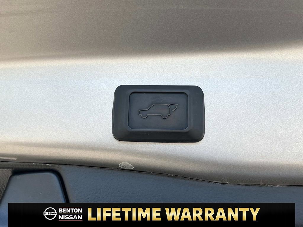 Used 2023 Toyota RAV4 Limited image 9