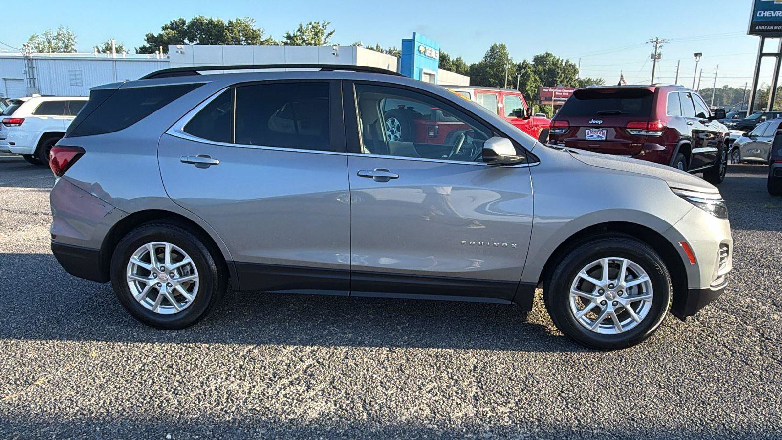 Used 2024 Chevrolet Equinox LT FWD image 7