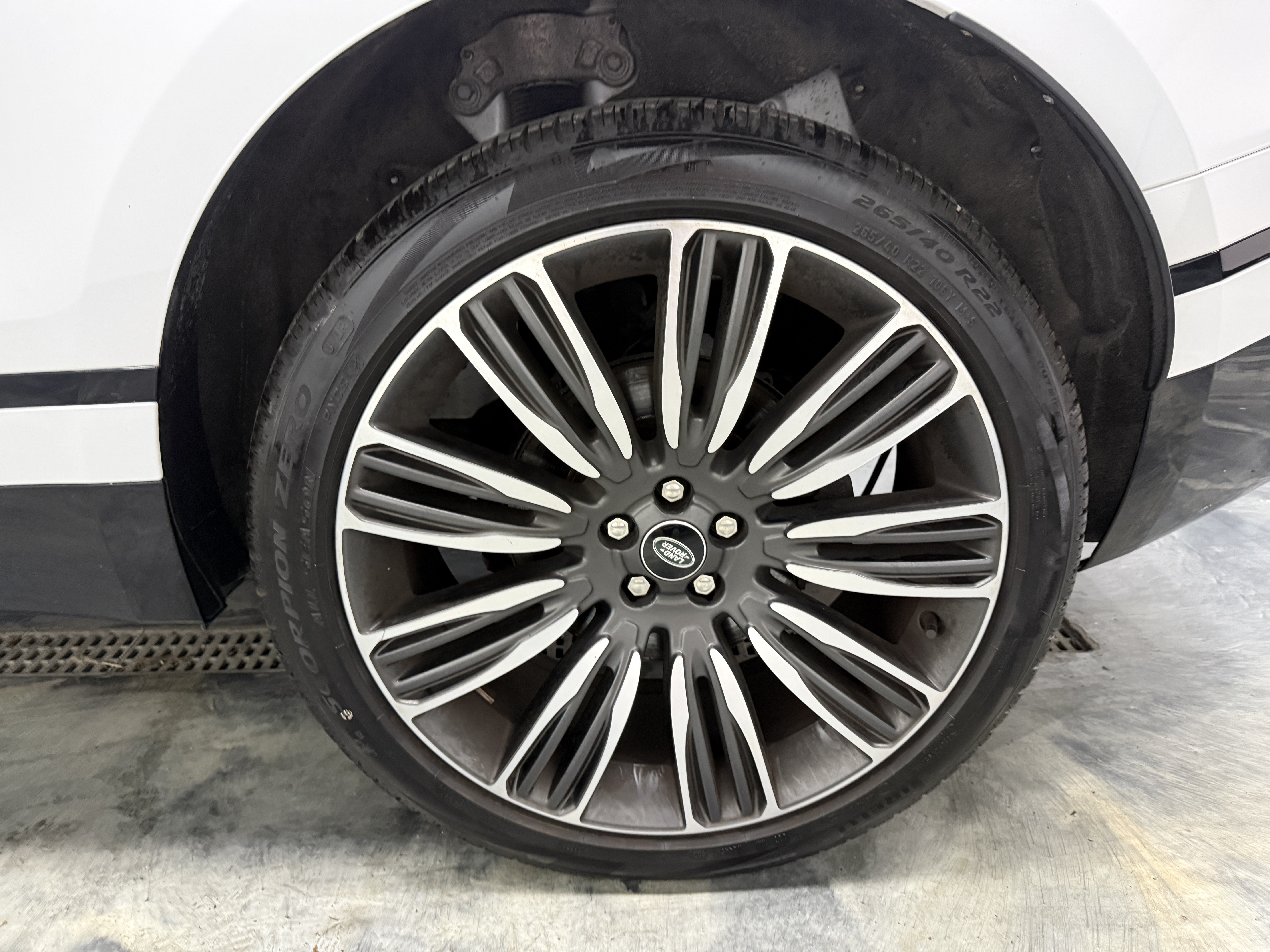 Used 2022 Land Rover Range Rover Velar R-Dynamic S AWD/4WD image 26