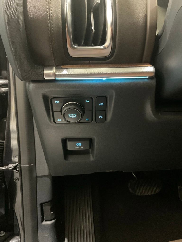 Used 2025 Ford Expedition King Ranch image 8