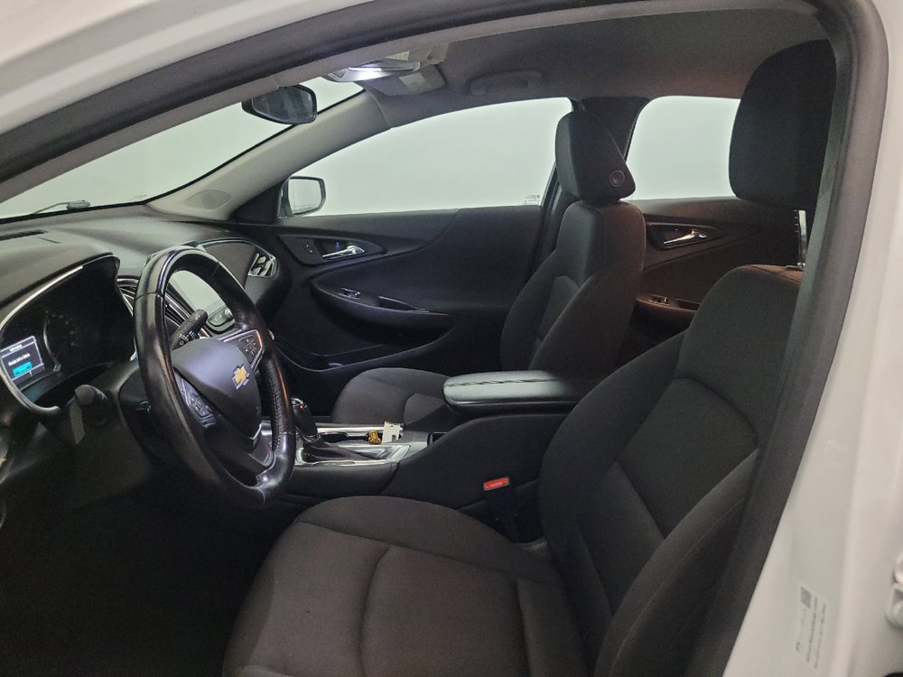 Used 2018 Chevrolet Malibu LT FWD image 17