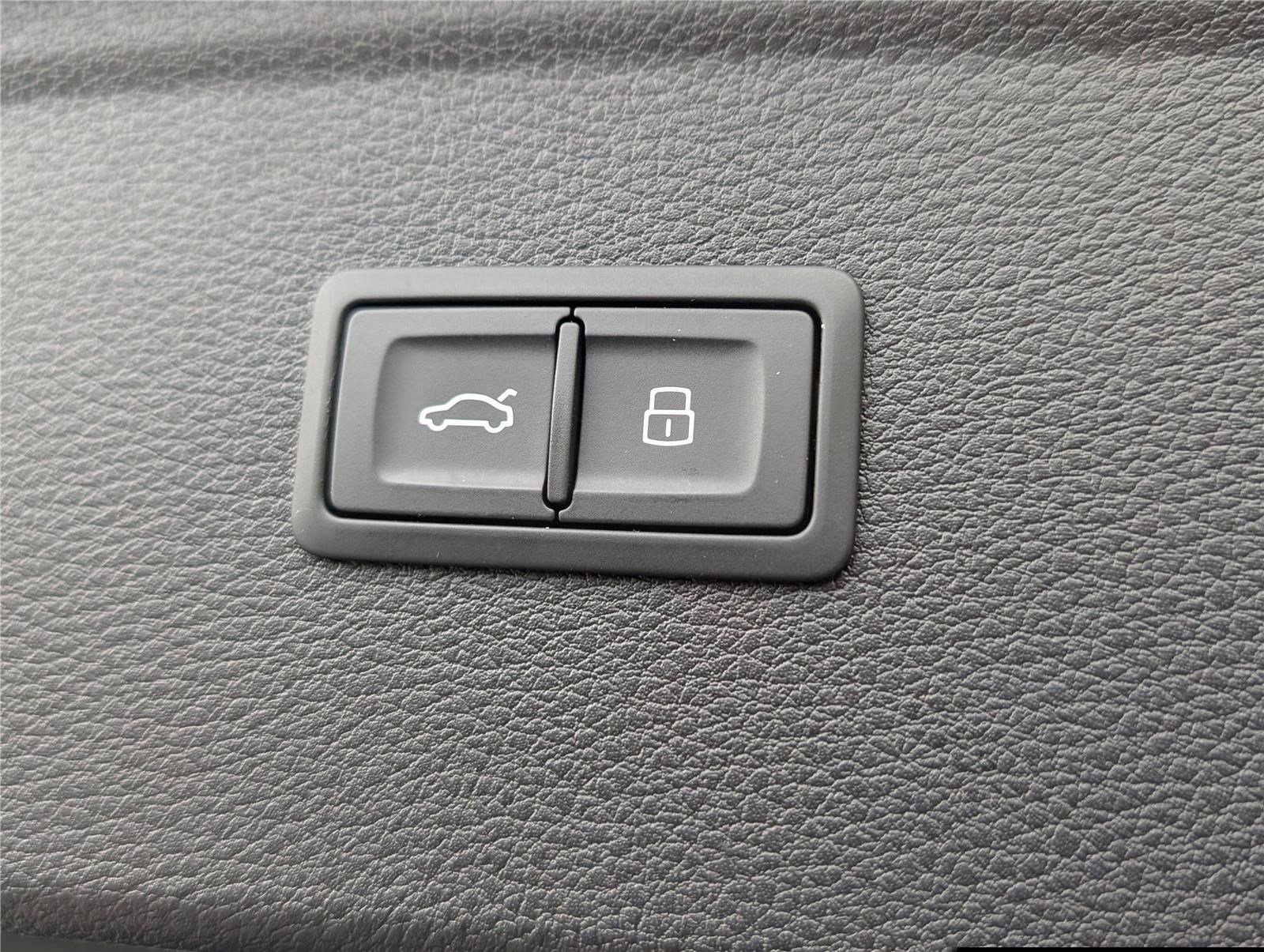 Used 2023 Audi Q5 2.0T Premium Plus w/ Premium Plus Package image 14