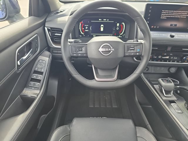 Certified 2026 Nissan Rogue Platinum w/ Platinum Premium Package AWD/4WD image 14