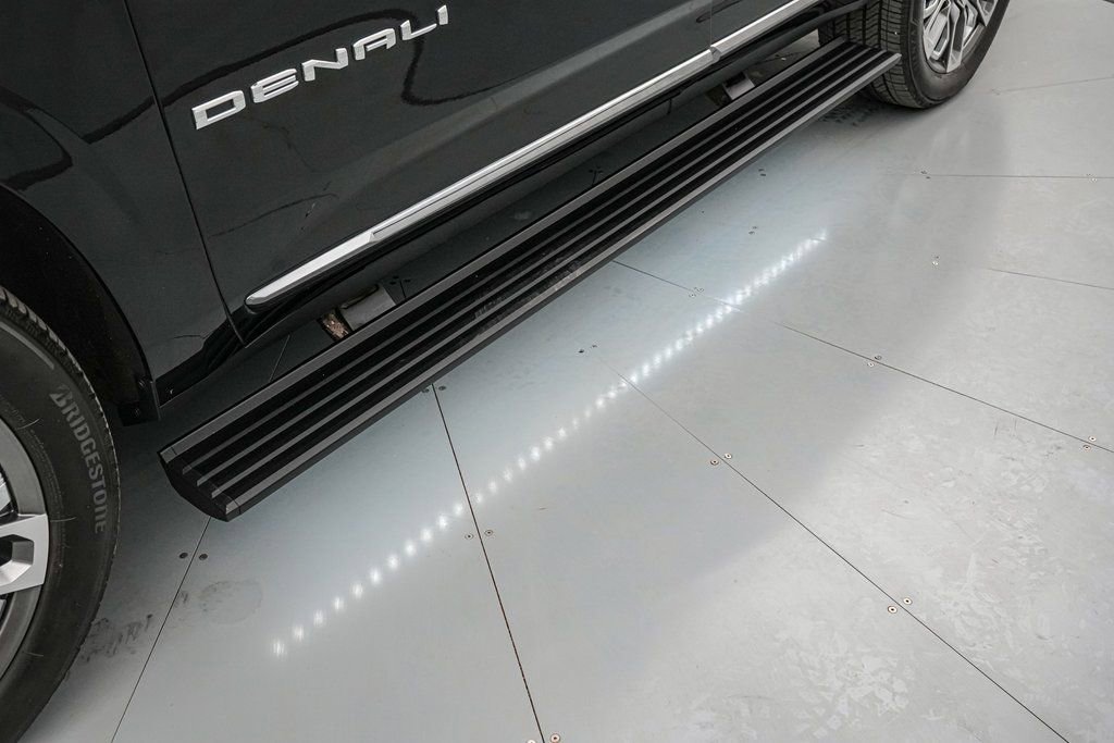 Used 2024 GMC Yukon Denali Ultimate image 11