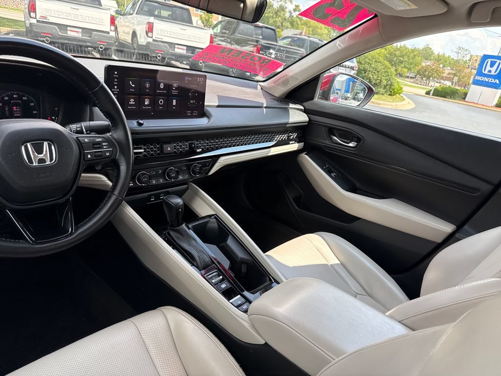 Used 2023 Honda Accord EX-L image 25