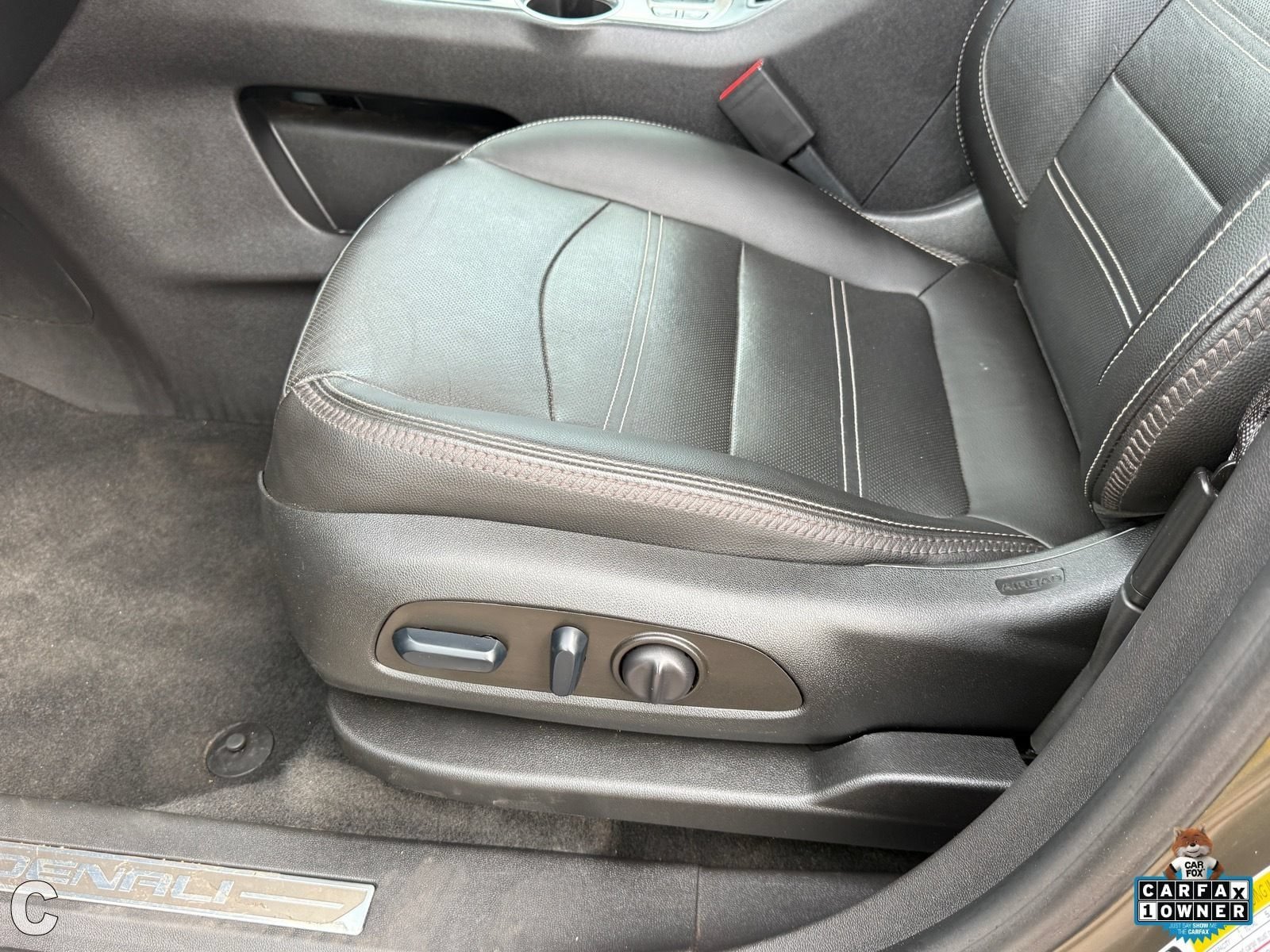 Used 2023 GMC Terrain Denali AWD/4WD image 13