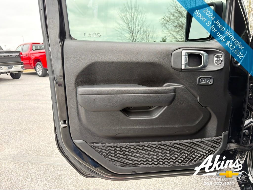 Used 2024 Jeep Wrangler Sport S image 21