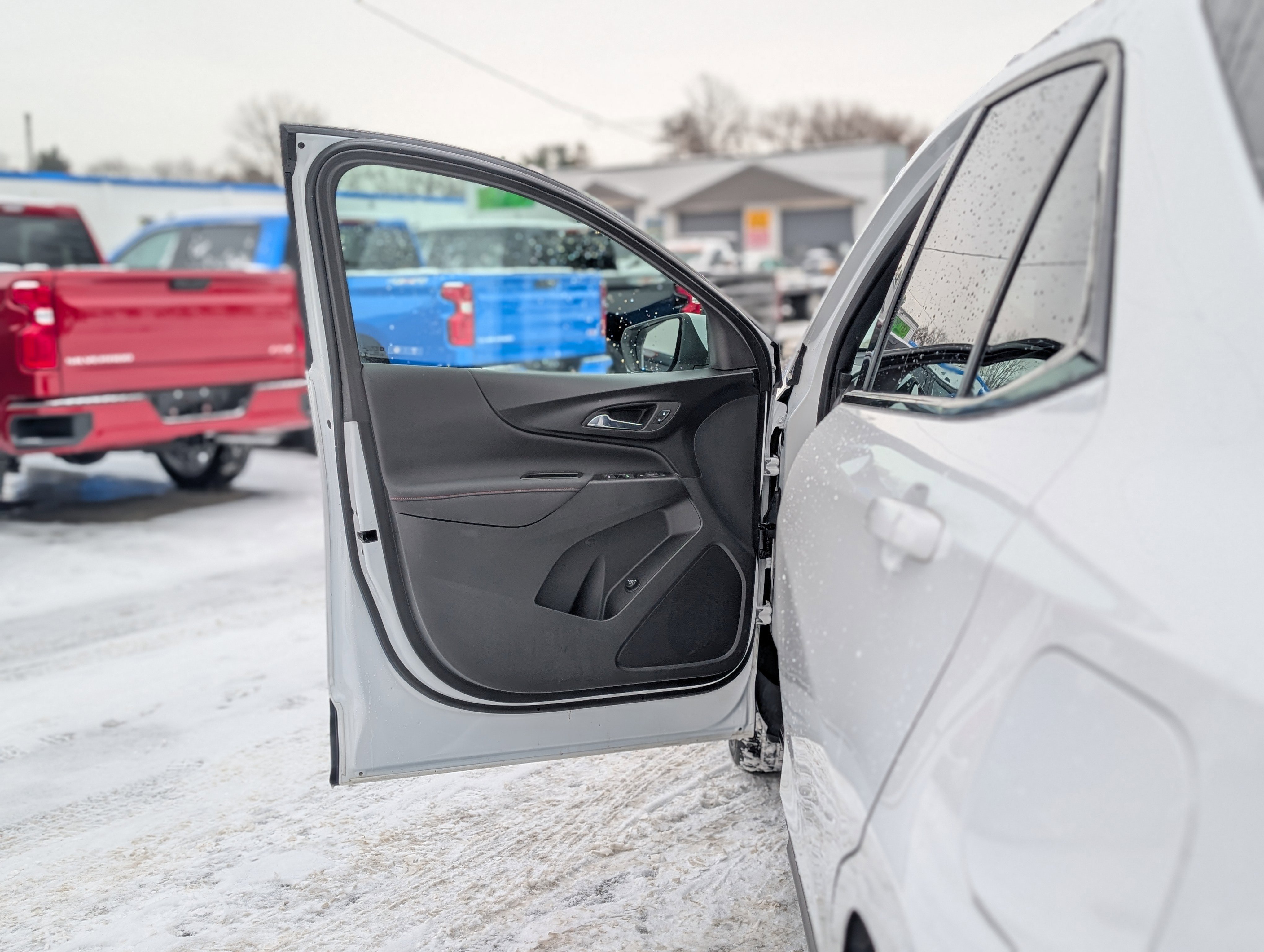 Used 2023 Chevrolet Equinox RS image 26
