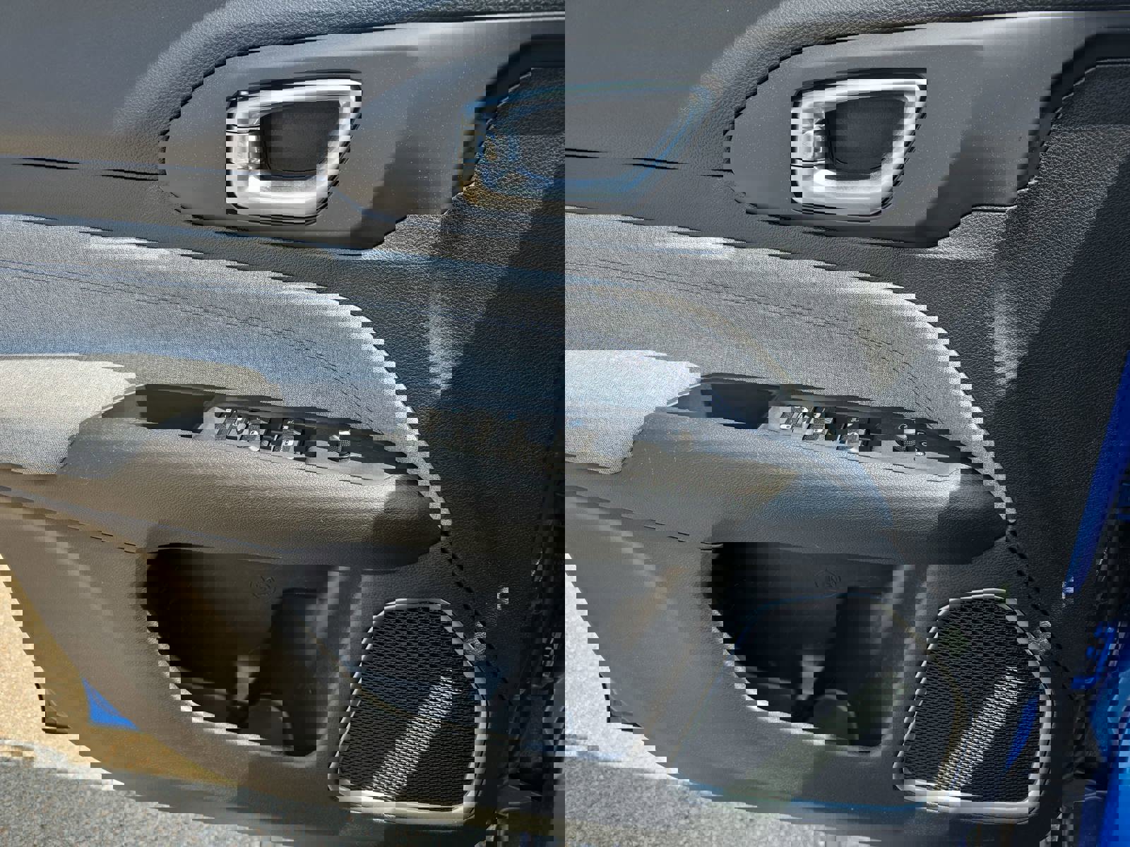 Used 2023 Jeep Compass Sport image 29