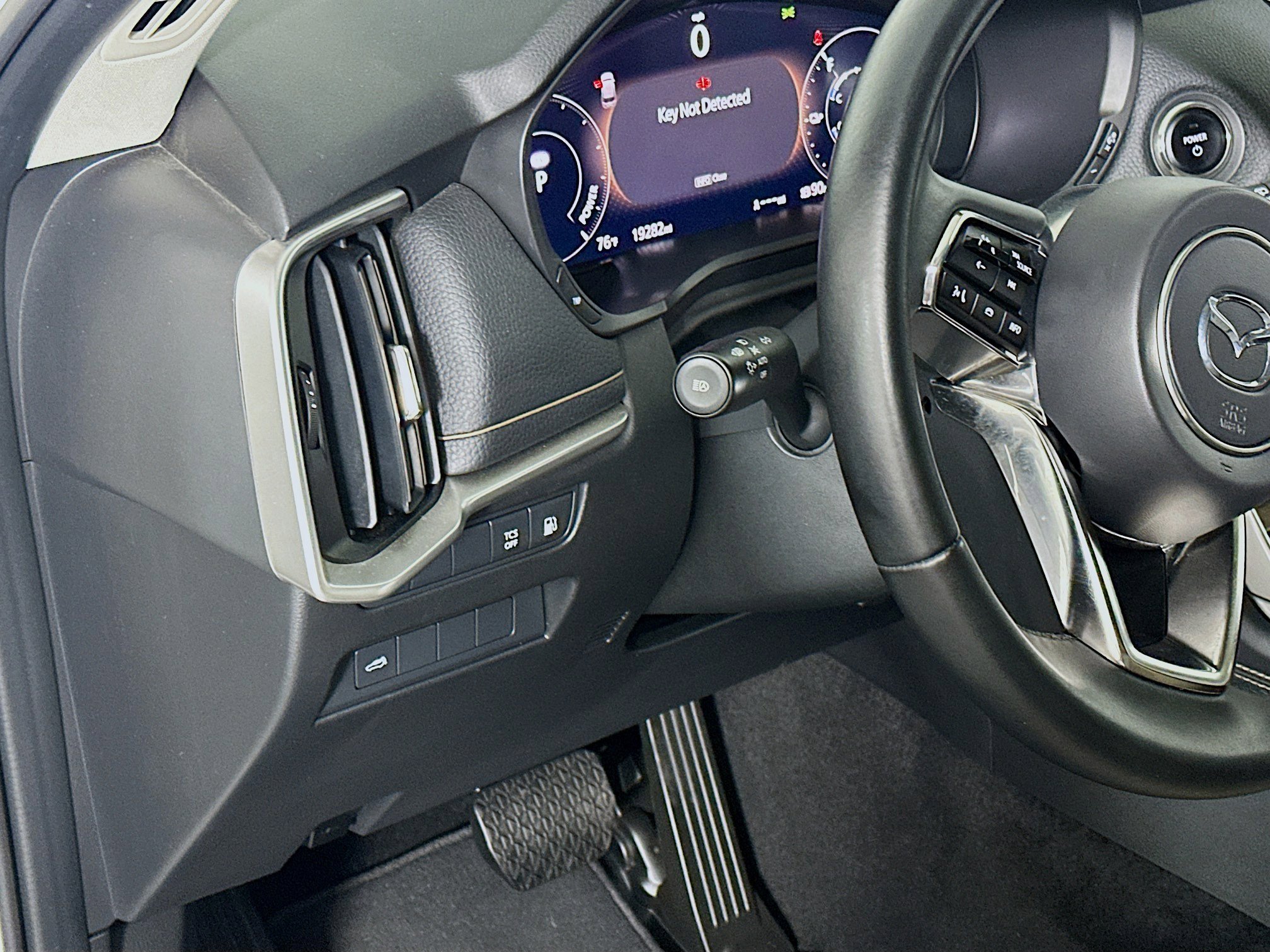 Used 2024 MAZDA CX-90 Plug-In Hybrid w/ Preferred image 17