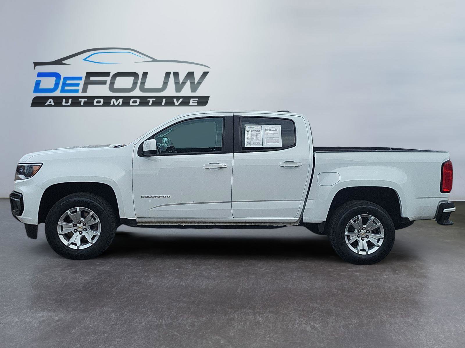 Used 2022 Chevrolet Colorado LT w/ LT Convenience Package image 6