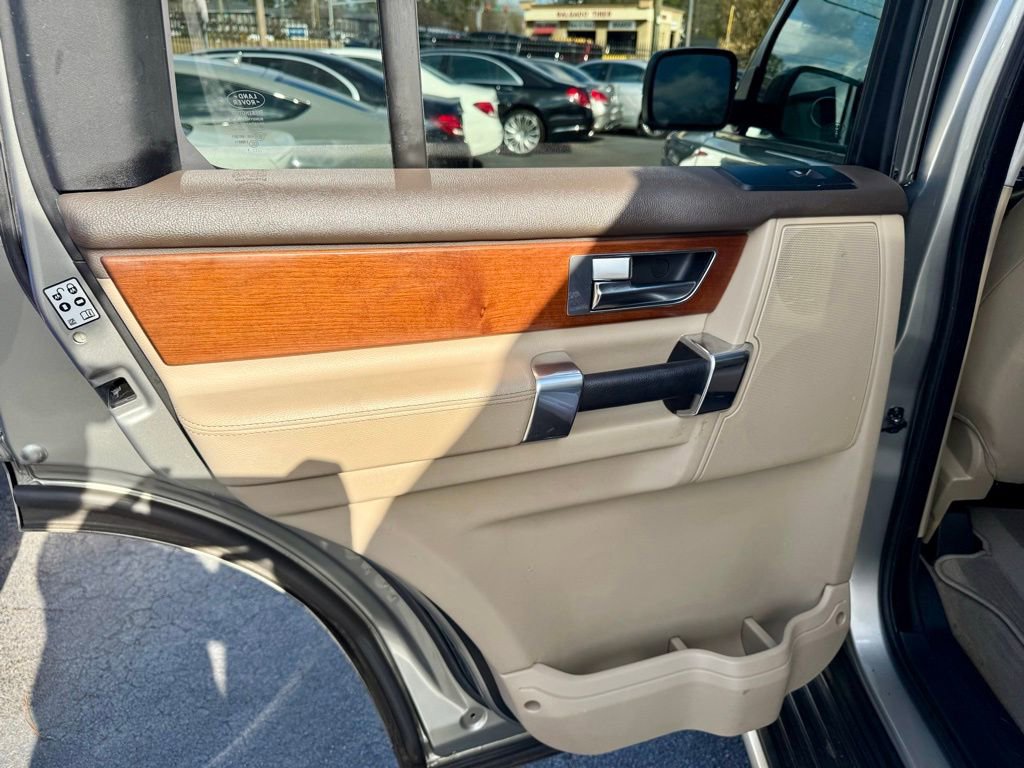 Used 2011 Land Rover LR4 HSE image 28