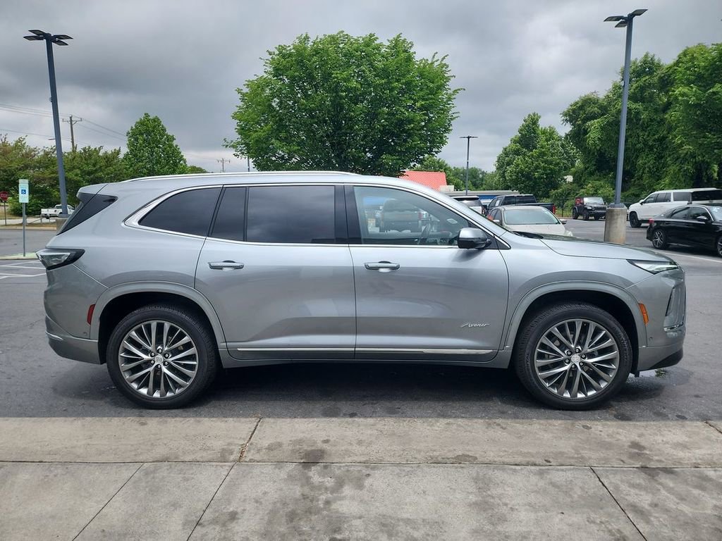 Certified 2025 Buick Enclave Avenir w/ Super Cruise Package AWD/4WD image 9