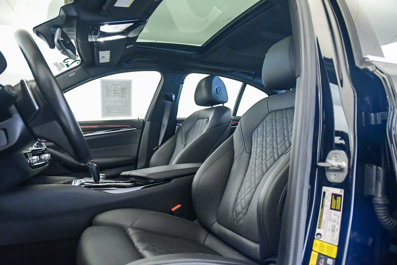 Certified 2023 BMW 530e w/ Convenience Package image 19