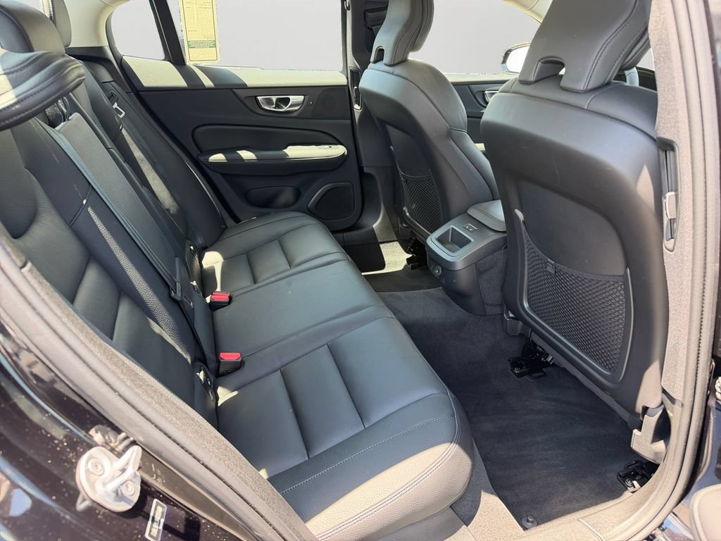 Certified 2024 Volvo S60 B5 Plus w/ Climate Package AWD/4WD image 9