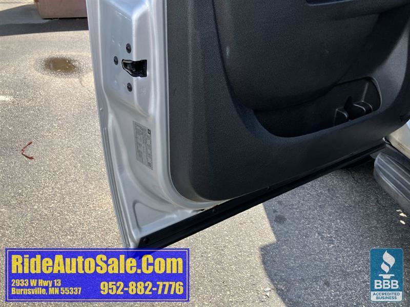 Used 2013 Chevrolet Avalanche LTZ AWD/4WD image 27