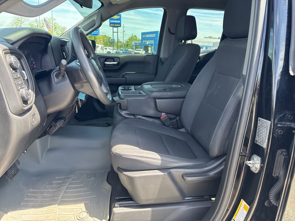 Used 2019 Chevrolet Silverado 1500 Custom w/ Custom Value Package image 10