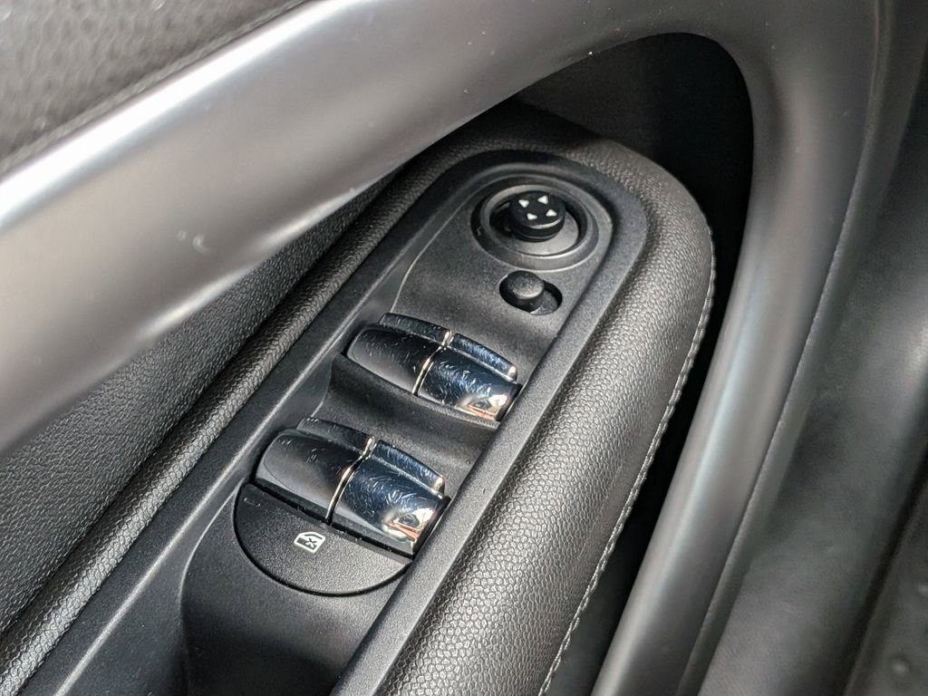 Used 2014 MINI Cooper Countryman S image 24