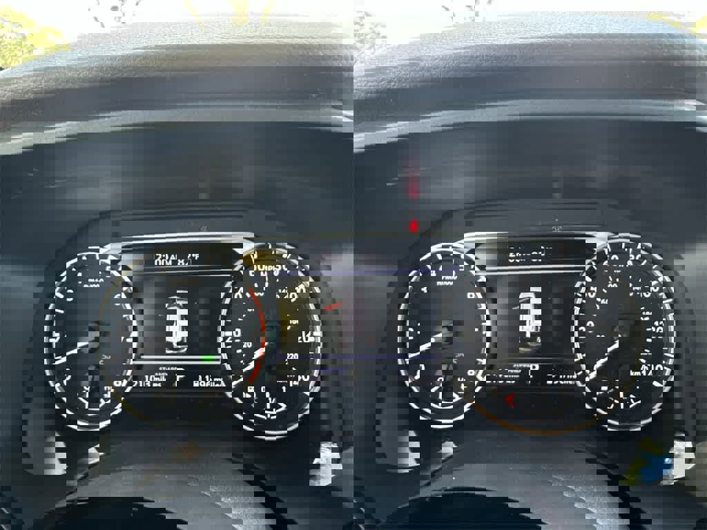 Used 2023 Nissan Rogue SV image 16