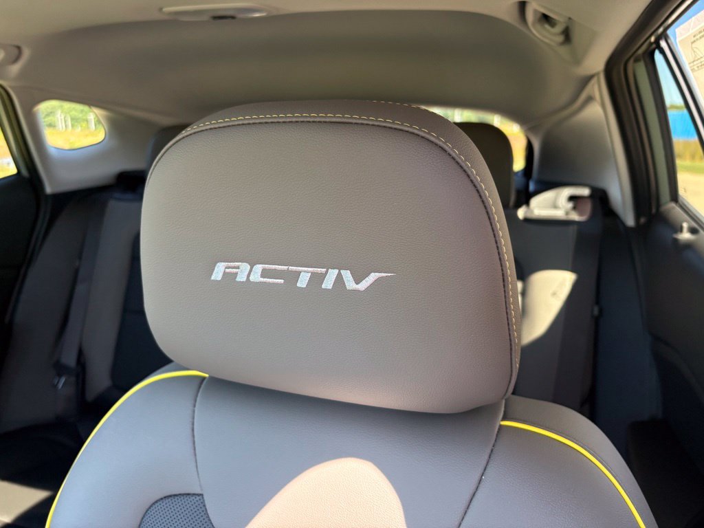 New 2026 Chevrolet Trax ACTIV w/ Sunroof Package FWD image 17