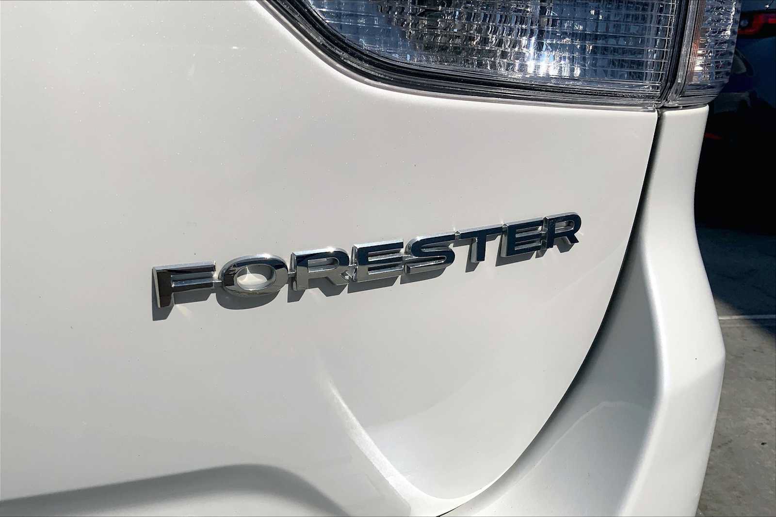 Used 2021 Subaru Forester Premium AWD/4WD image 9