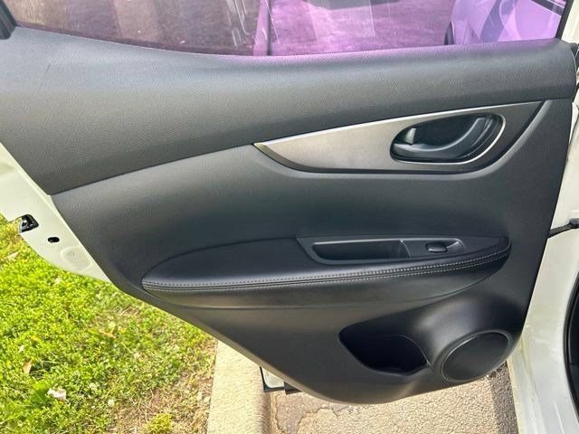 Used 2022 Nissan Rogue Sport S FWD image 42