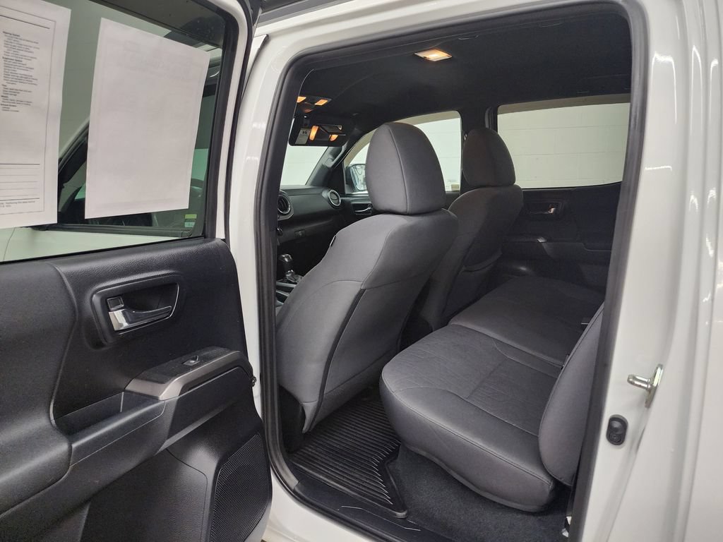 Used 2018 Toyota Tacoma TRD Sport w/ Exterior Package AWD/4WD image 23