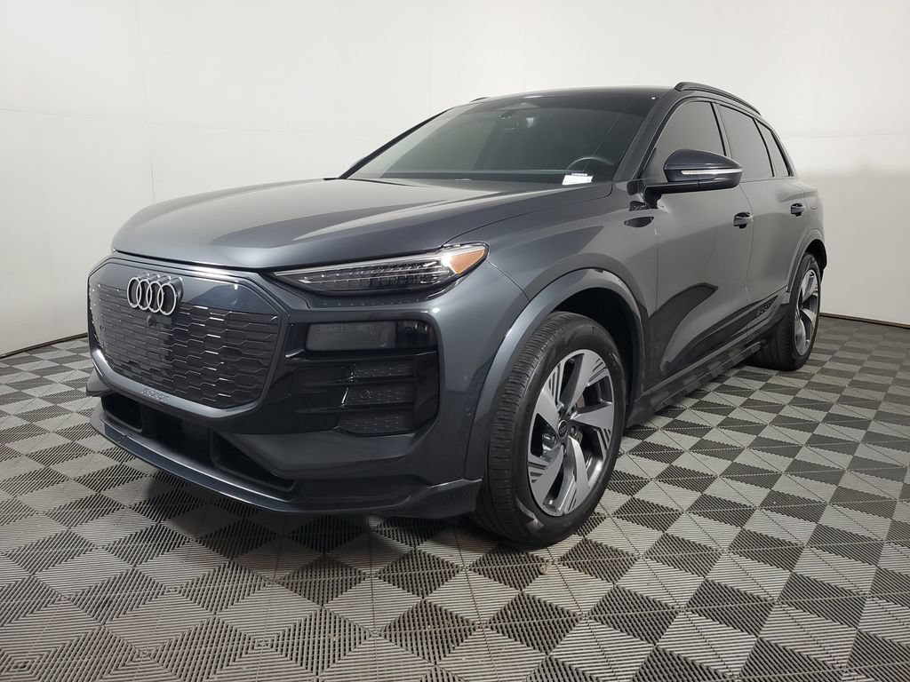 Used 2025 Audi Q6 e-tron Premium Plus w/ Premium Plus AWD/4WD image 3