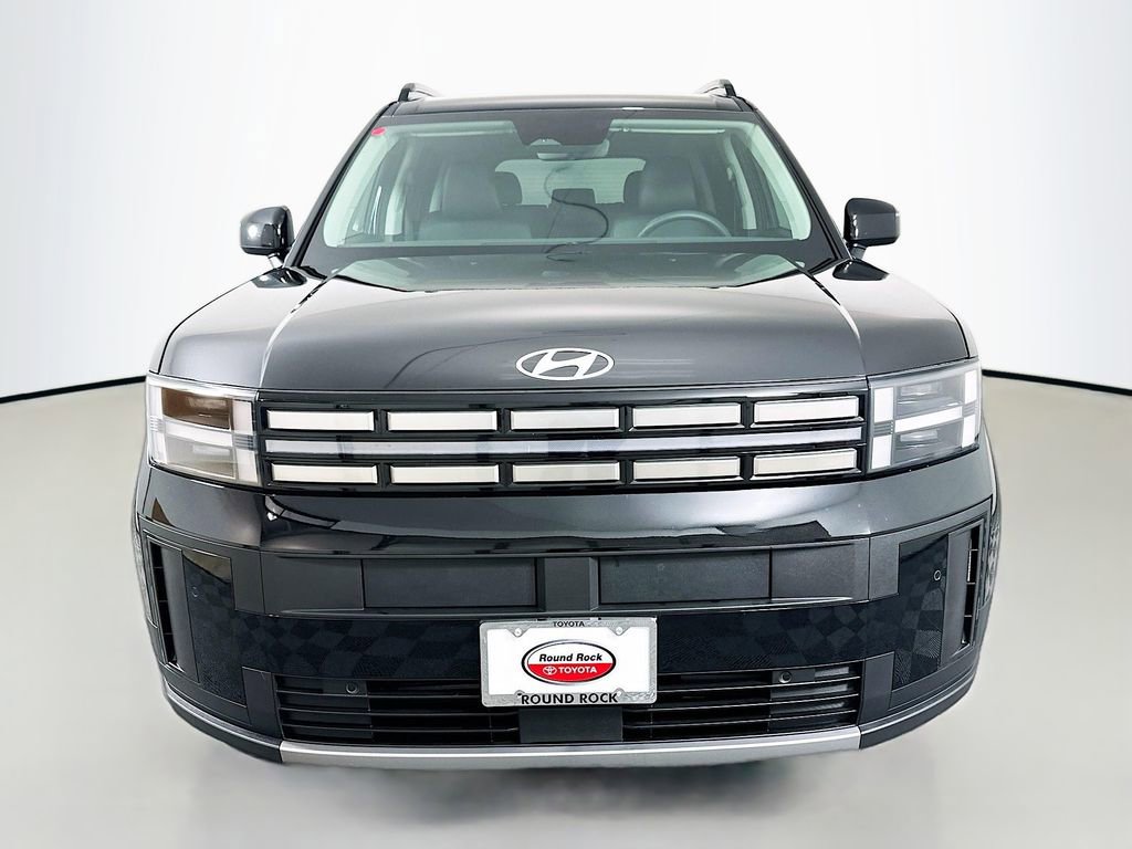 Used 2026 Hyundai Santa Fe SEL FWD image 2