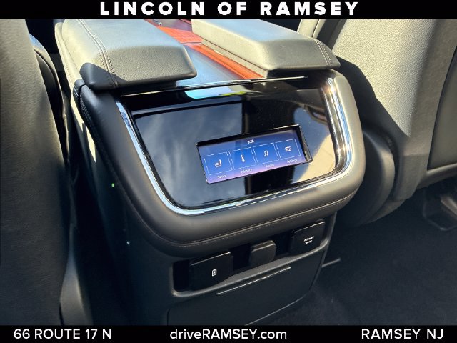 Certified 2023 Lincoln Navigator Reserve AWD/4WD image 24