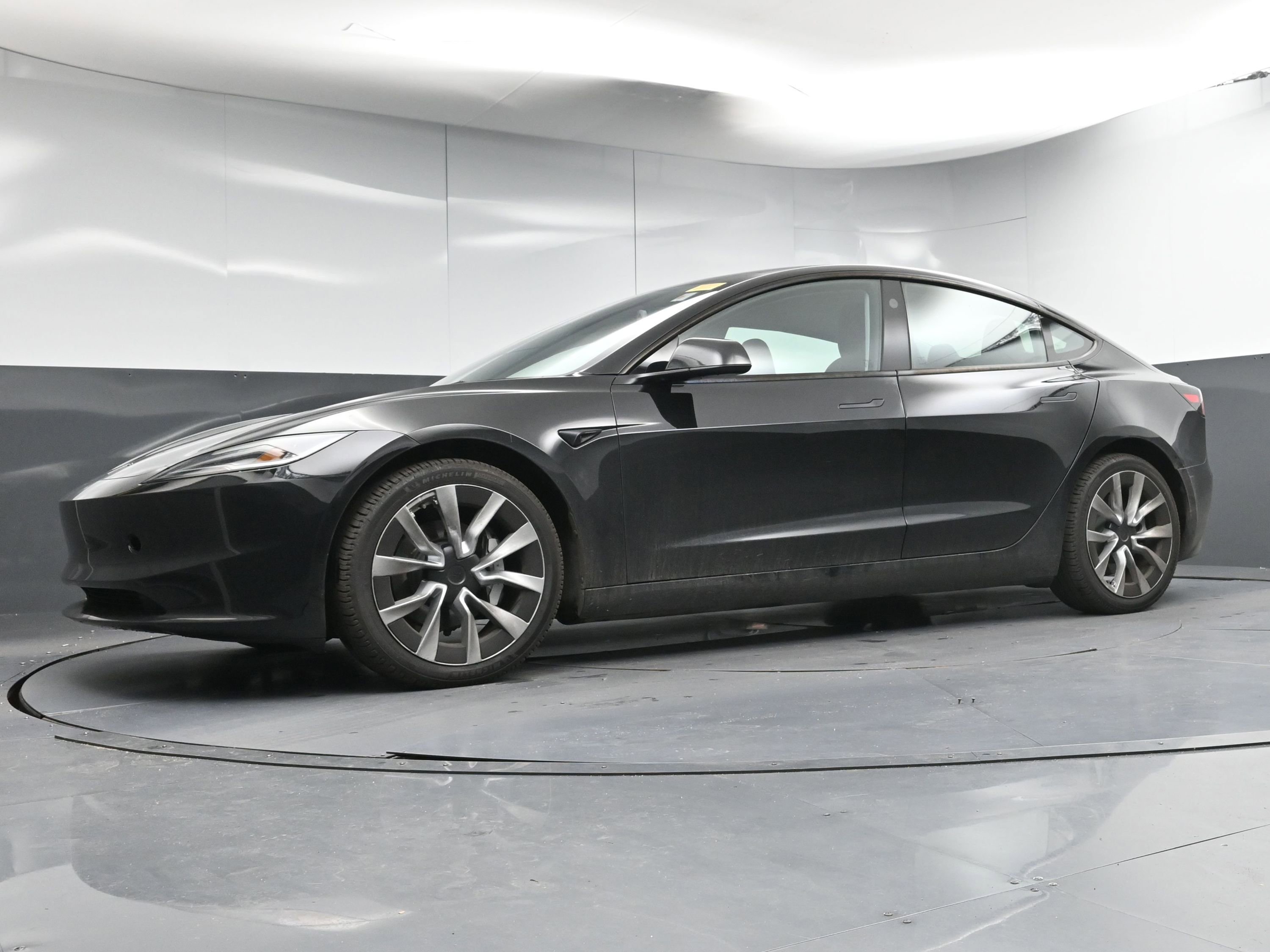 Used 2024 Tesla Model 3 Base image 19