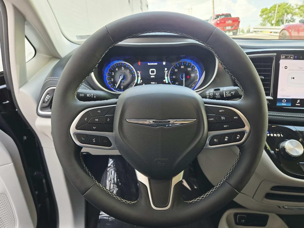 Used 2024 Chrysler Pacifica Touring-L w/ Road Tripper Package FWD image 20