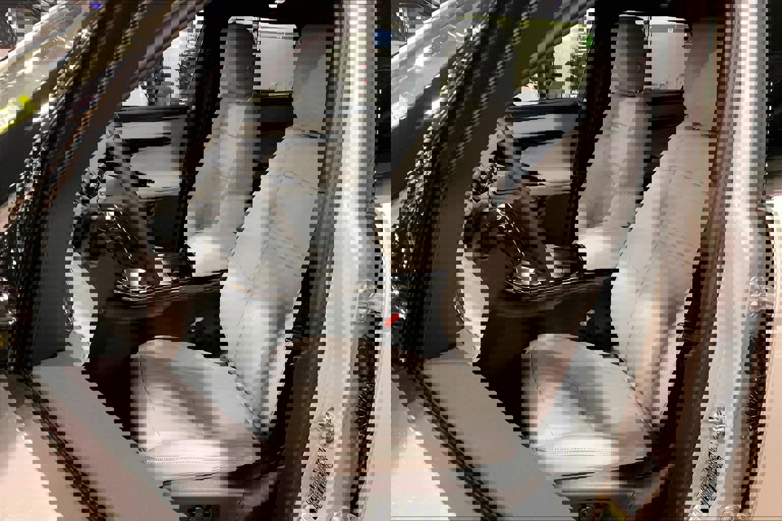 New 2026 Land Rover Range Rover Evoque S image 9