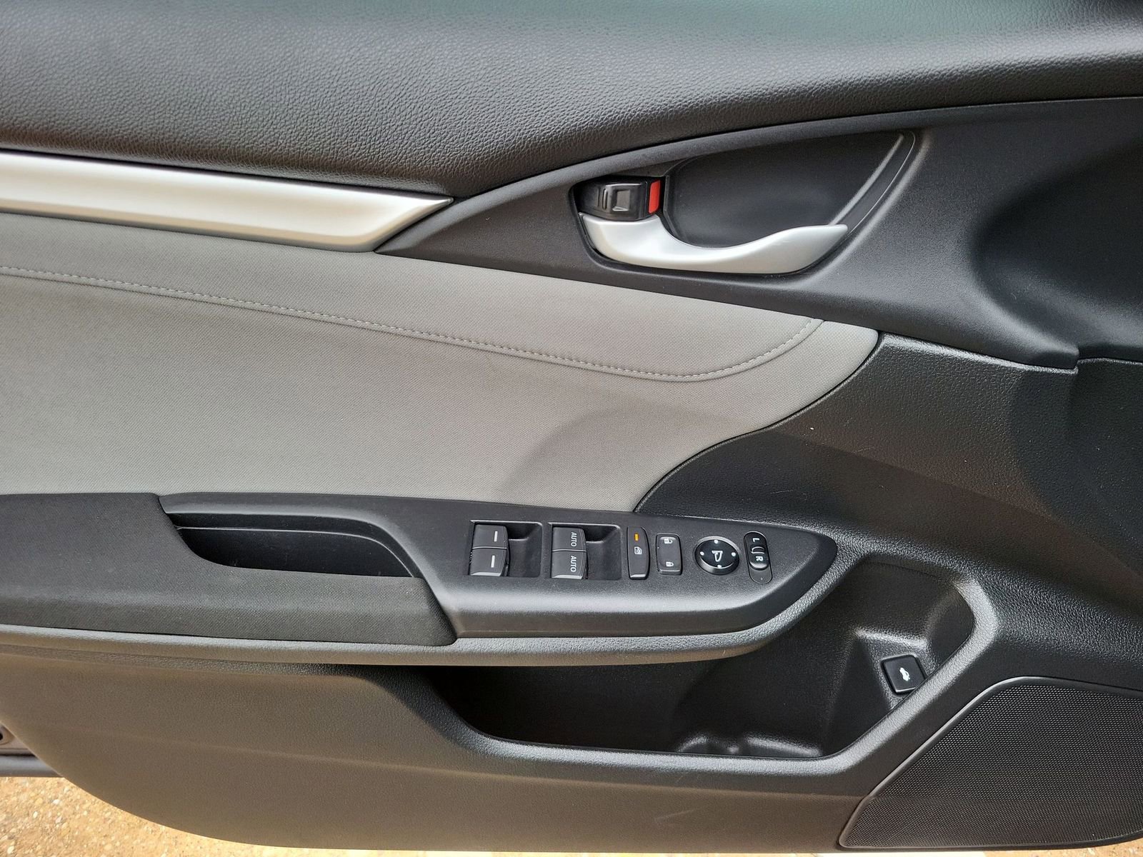 Used 2018 Honda Civic EX image 21