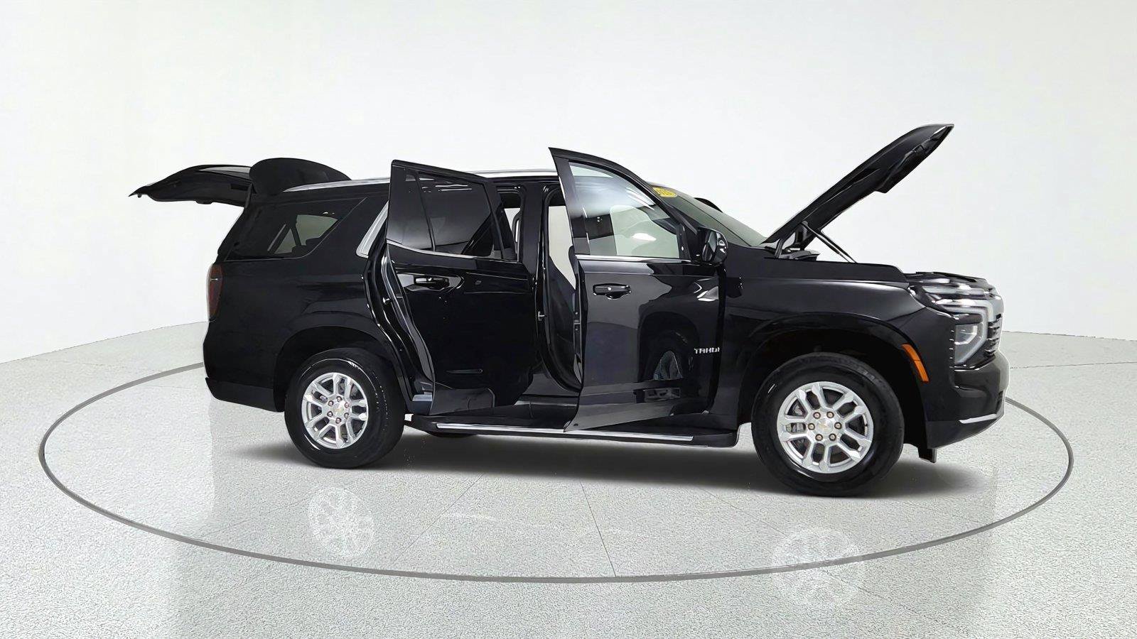 Used 2025 Chevrolet Tahoe LT AWD/4WD image 15